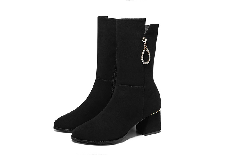 2025 shoes collection SKU-2025102